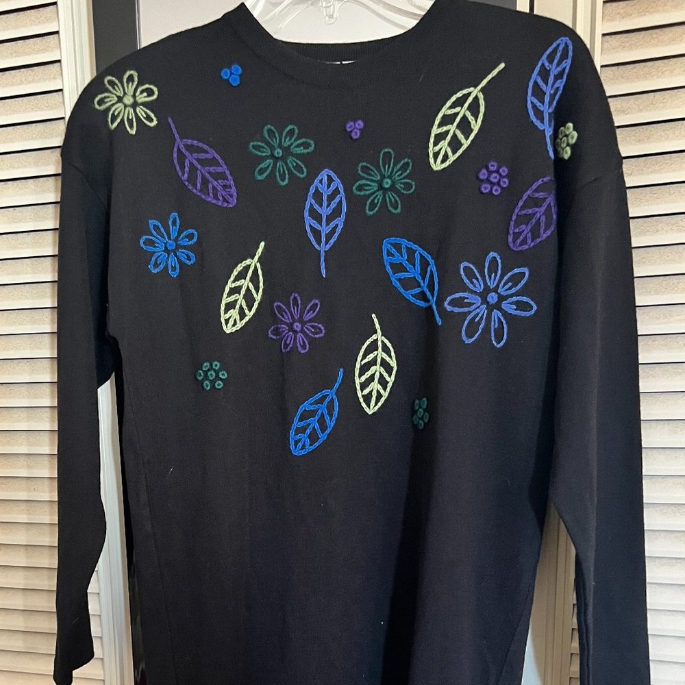 Liz Claiborne Knit oversized Sweater Dress Black Floral Embroidered Size S Wool